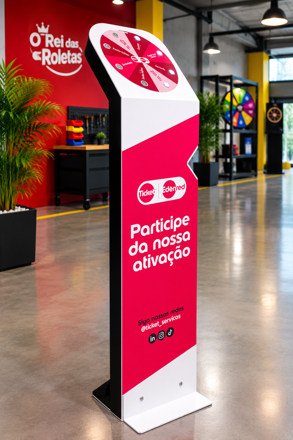 fazer uma foto profissional, num ambiente de galpao moderno colorido. Colocar a minha imagem em primeiro plano, em destaque